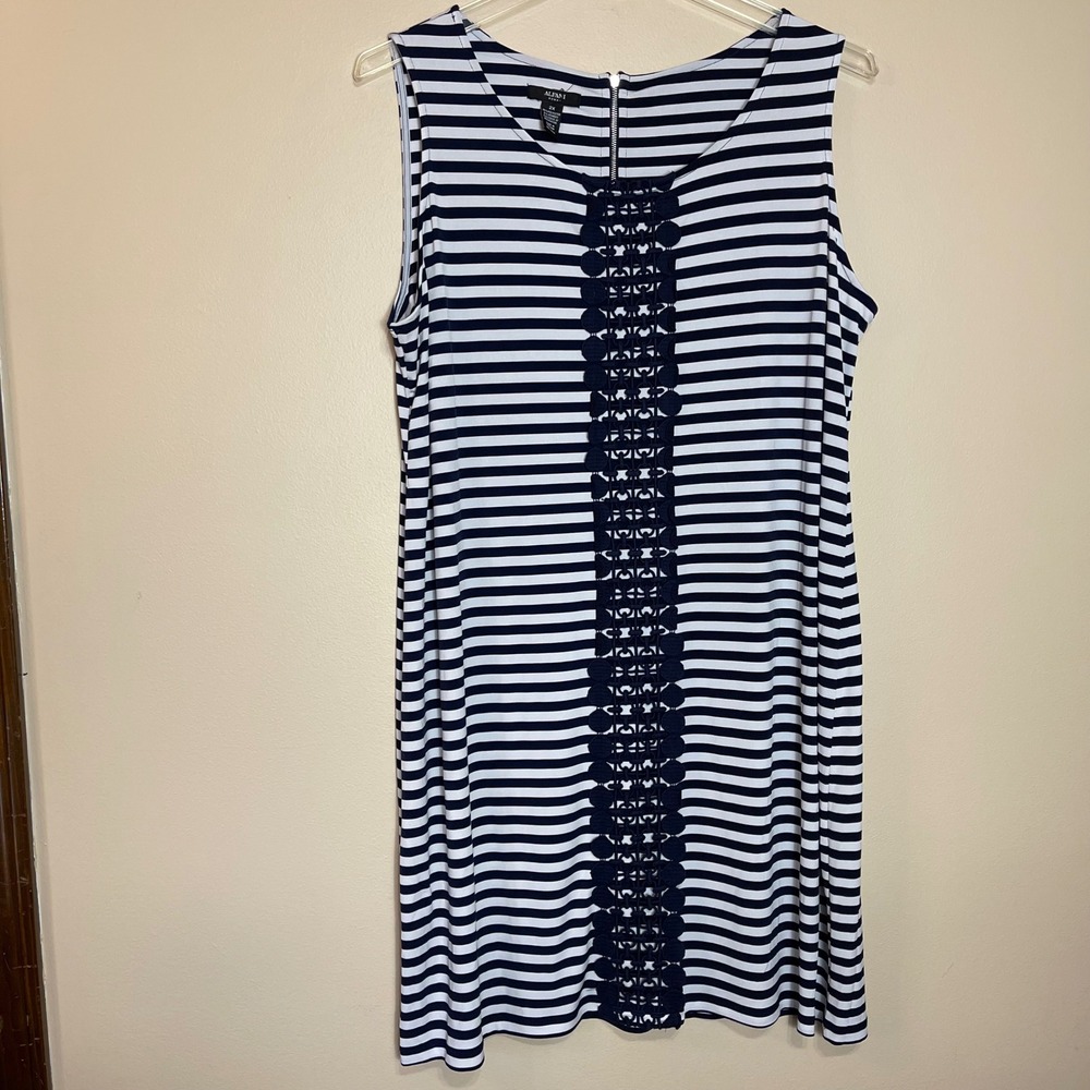 Alfani Woman Navy White Striped Sleeveless Crochet Front Shift Dress 2X Plus